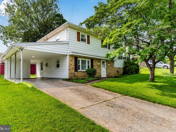 1432 Karen Dr, Harrisburg, PA 17109