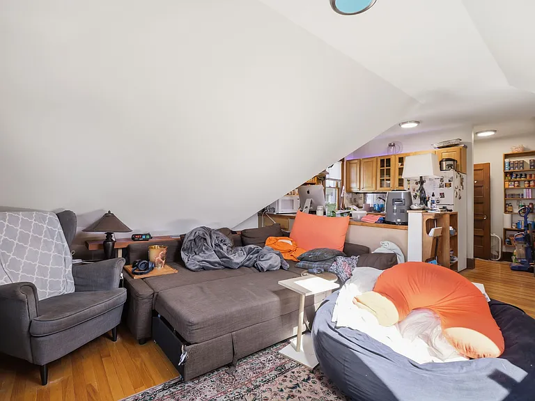3 Monmouth St #5 — Photo 6