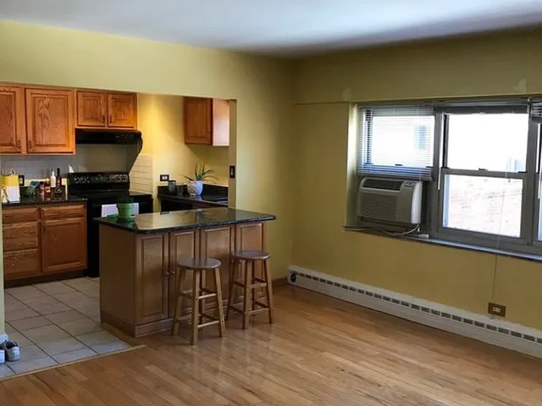4960 N Marine Dr #419 — Photo 12