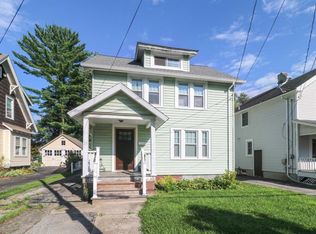 27 Oakwood Blvd, Poughkeepsie, NY 12603