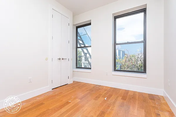 Rented by MySpaceNYC | media 35