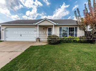 1137 S Holland Dr, Fayetteville, AR 72704
