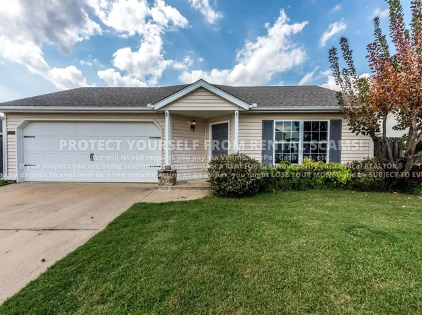 1137 S Holland Dr, Fayetteville, AR 72704