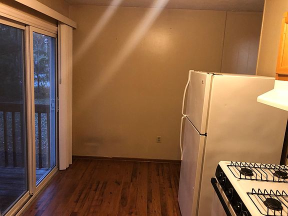 3rd image of 42 Forest Dr #107