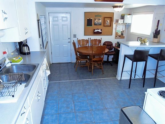 2nd image of 2608 E 8th St