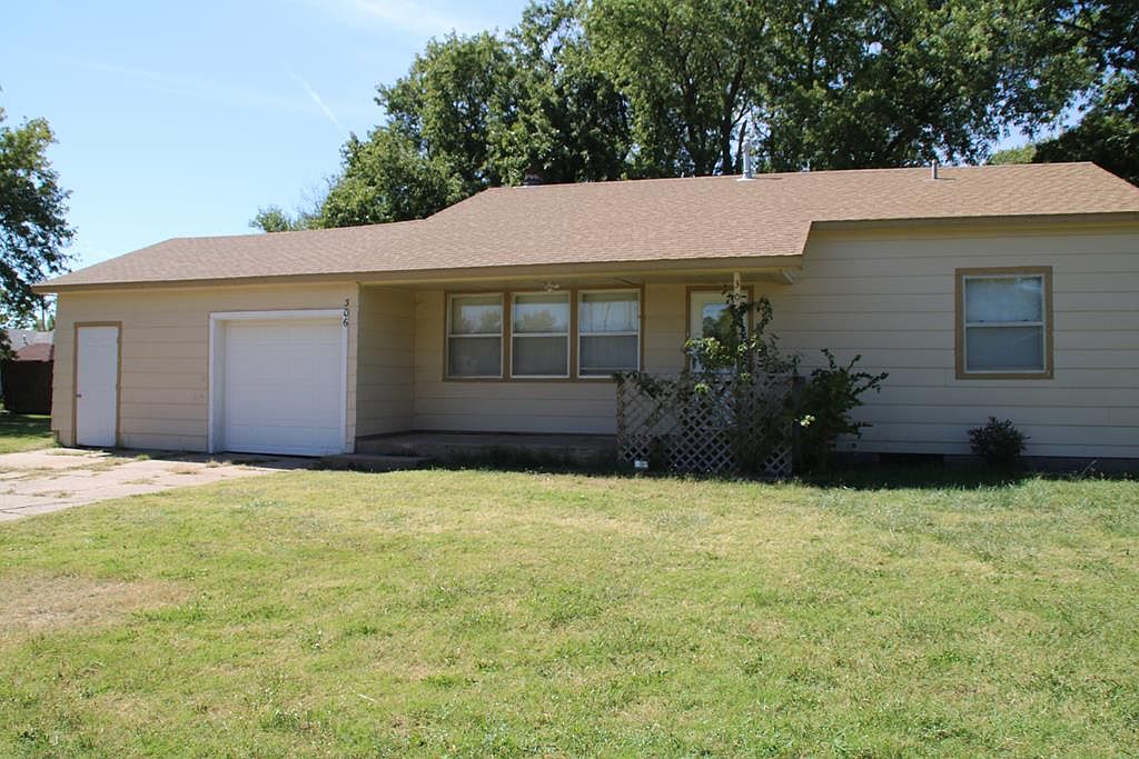 306 N Charles St, Holyrood, KS 67450 Zillow