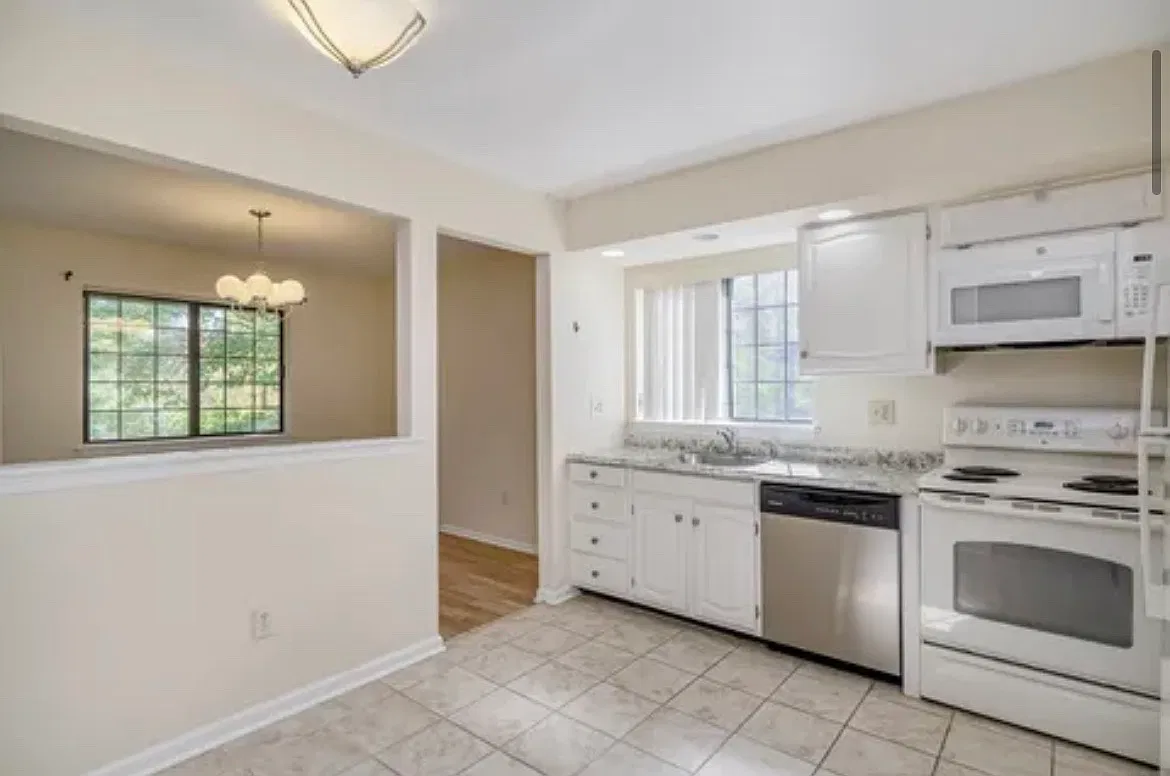 2 bed, 1092 sqft, $2,700 — Photo 4