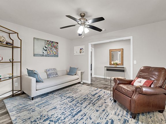 5th image of 2205 Forestcrest Dr