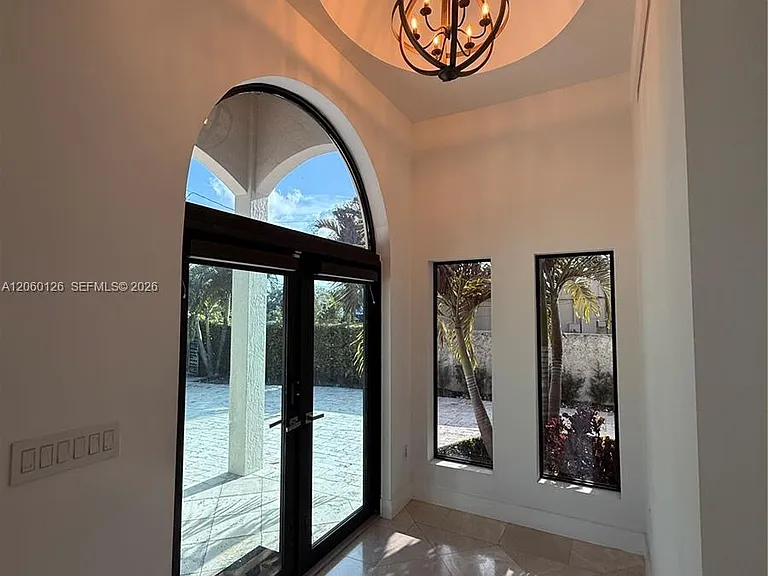 8881 SW 28th St — Photo 4