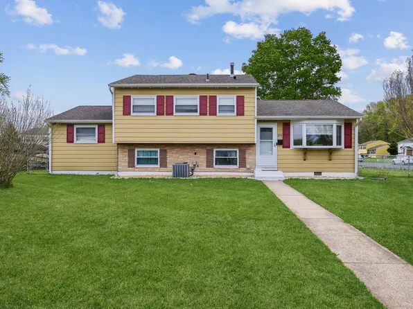 250 College Dr, Pemberton, NJ 08068