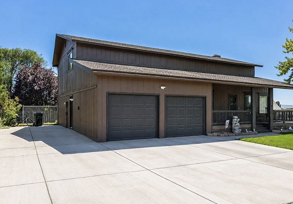 1st image of 1806 Smith Ln