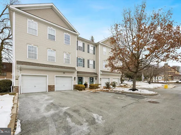 5 Hillview Cir, Lansdowne, PA 19050