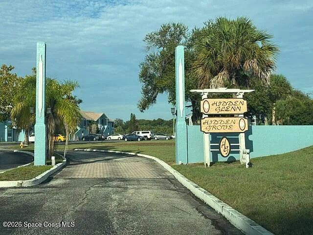 2 bed, 2.0 bath, 1454 sqft, $1,750 — Photo 2