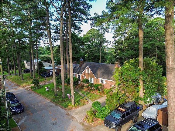 3rd image of 8591 Margaret Ave