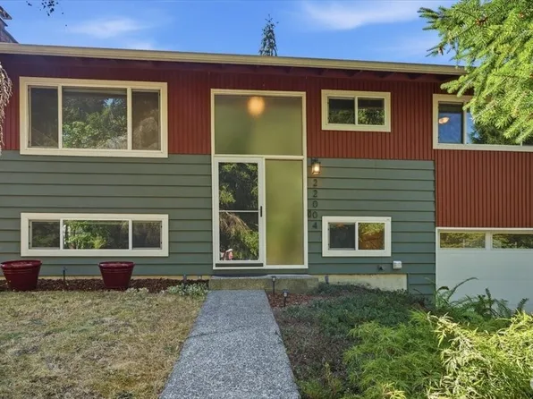22004 36th Avenue W, Mountlake Terrace, WA 98043