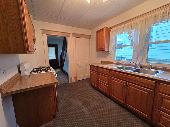 5th image of 310 Sharp St