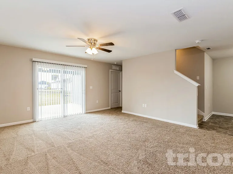 1610 Liberty Tree Pl — Photo 4
