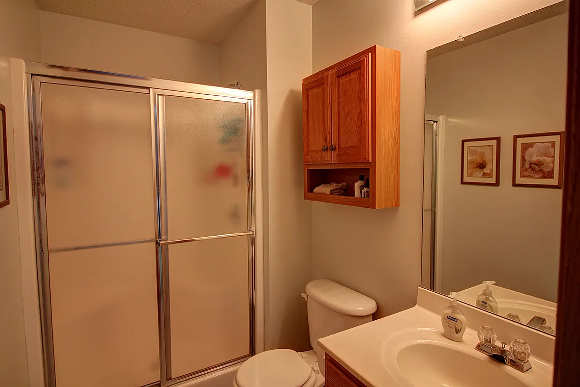 3 bed, 1338 sqft, $1,900 — Photo 4