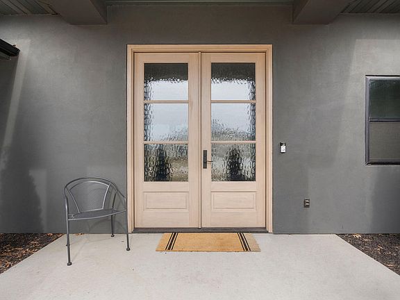 4th image of 4409 Royal County Rd