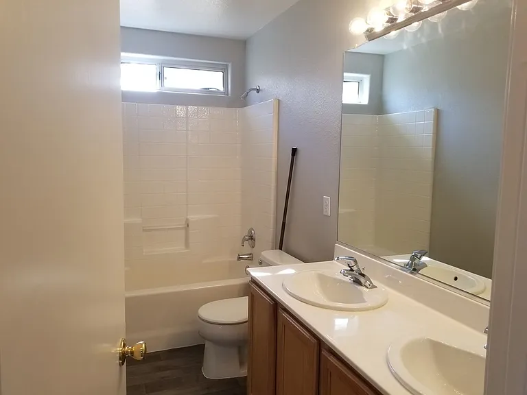 11005 Saint Rafael St — Photo 12