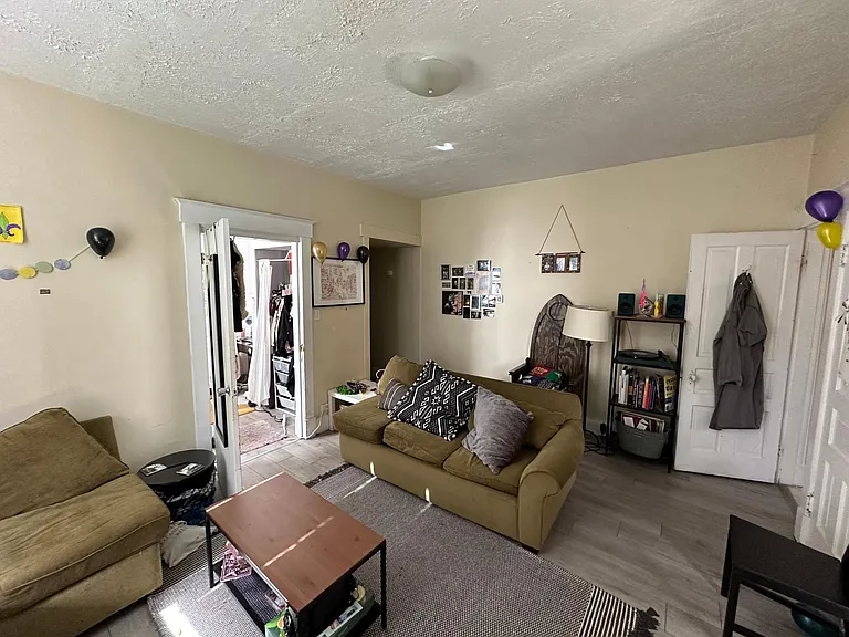 2336 Chickasaw St — Photo 6