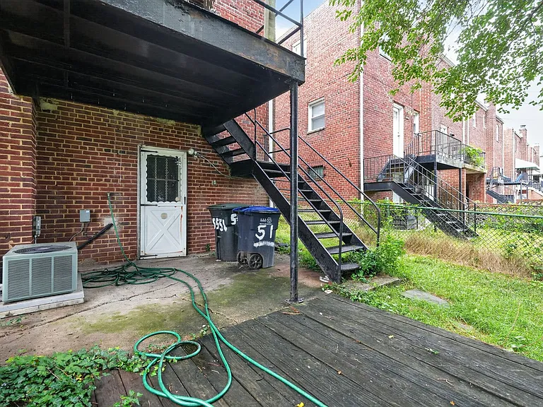 5551 Chillum Pl NE — Photo 26
