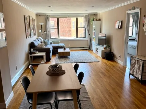 101 Jackson Ave, Mineola, NY