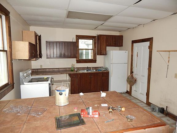 2nd image of 1009 Grand Central Ave