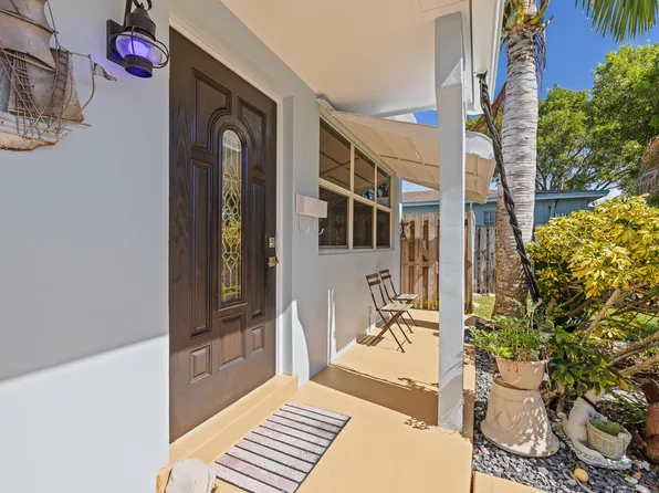 4931 NE 22nd Avenue, Lighthouse Point, FL 33064