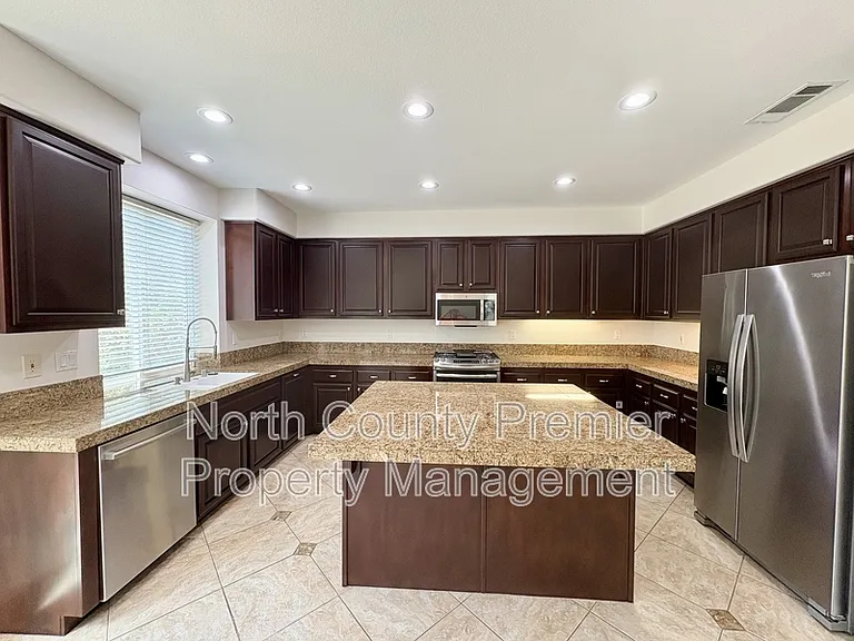 6071 Paseo Pradera — Photo 13