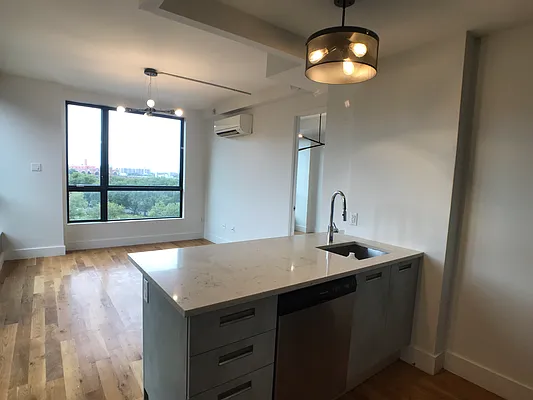 Rented by City Vista Inc | media 33