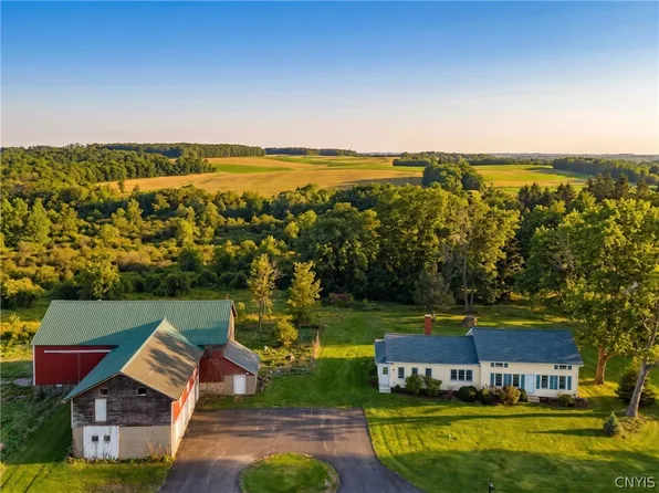 3251 Rose Hill Rd, Skaneateles, NY 13152