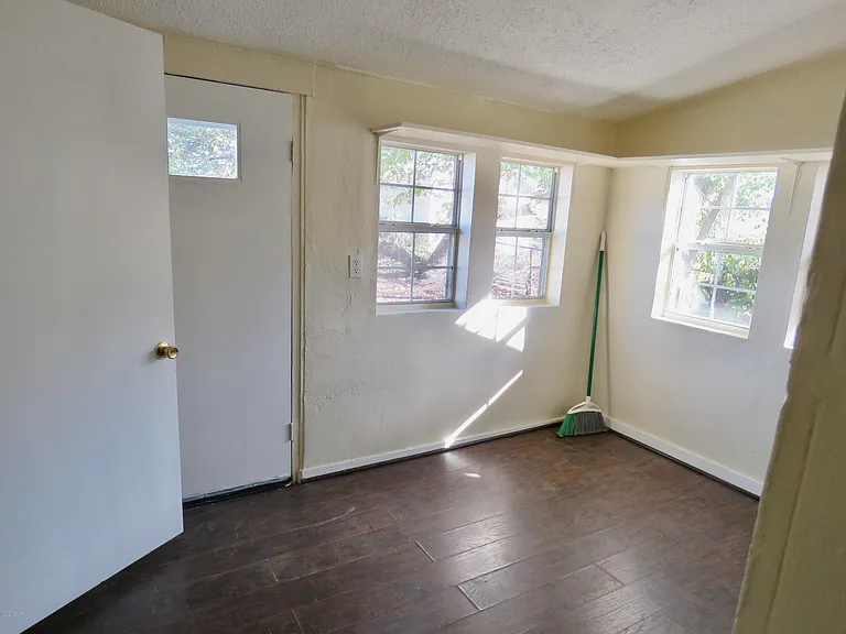 509 S Park Ave — Photo 8