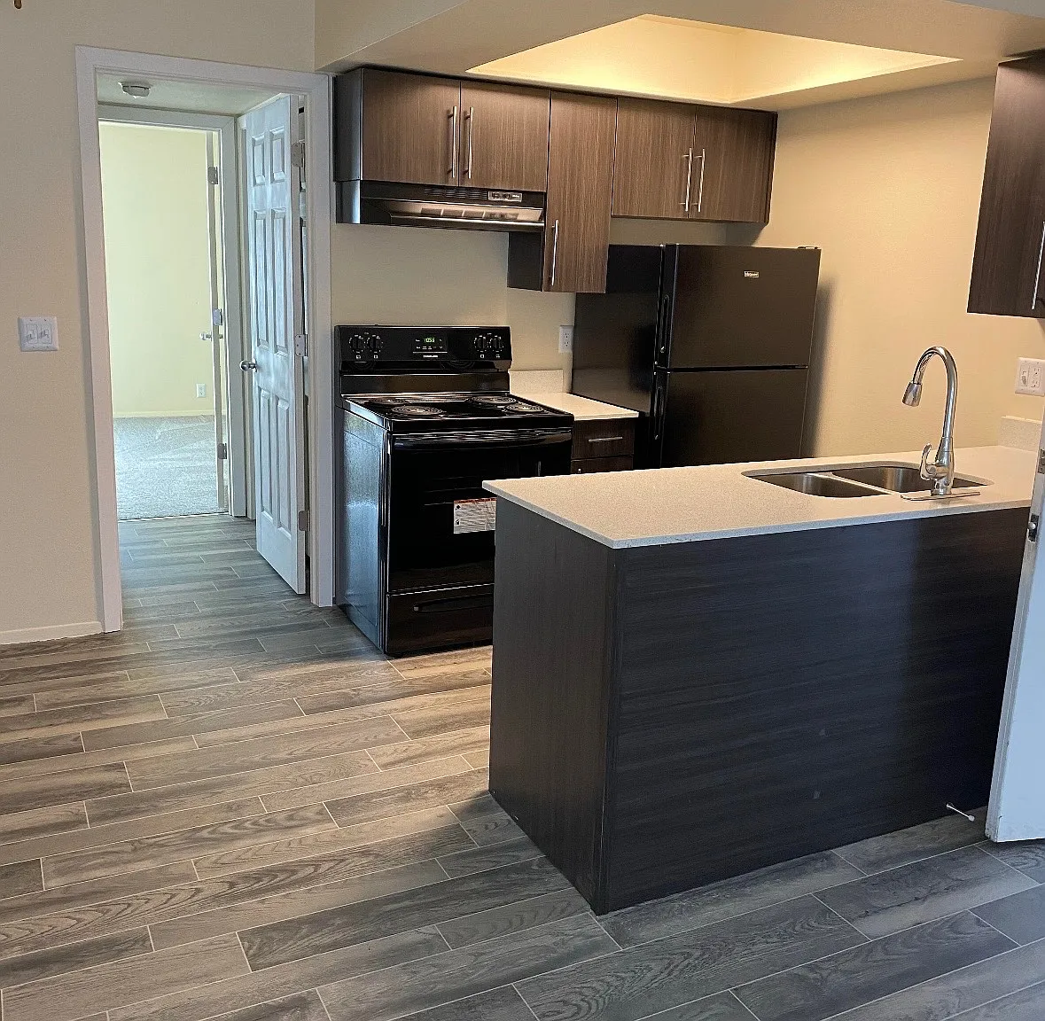 Covewood Village Apartments — Photo 4