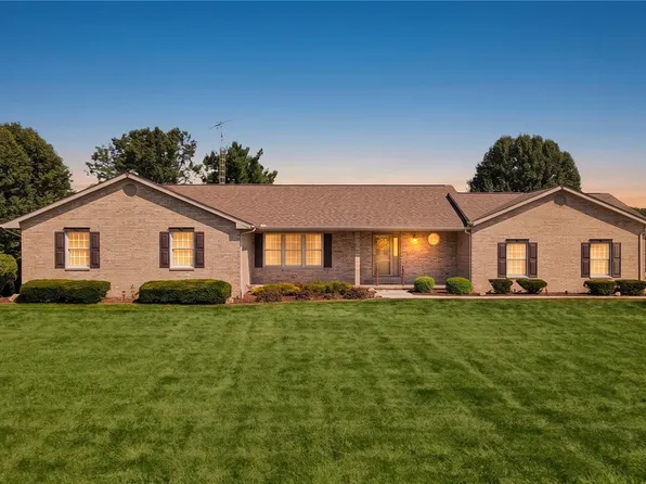 3275 State Route 1, Ridge Farm, IL 61870
