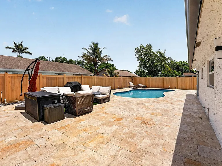 8131 NW 44th Ct — Photo 66