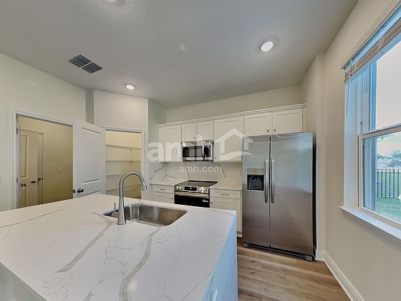 3rd image of 4762 Tributary Ln