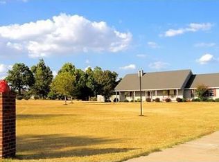 9413 Greenbriar Estates Rd, Springdale, AR 72762