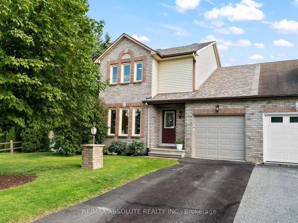 32 Greer St, Ottawa, ON K2S 1H7