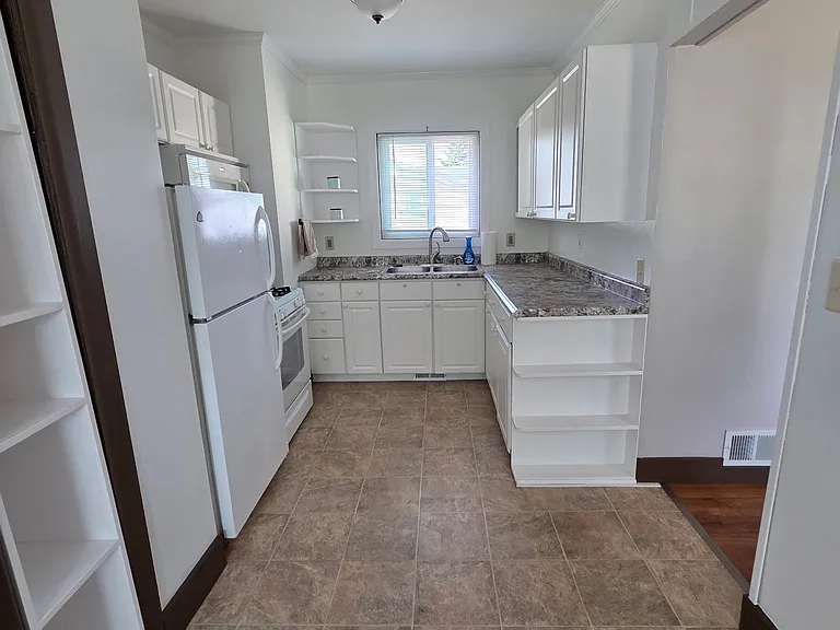 2329 Eugene St — Photo 6