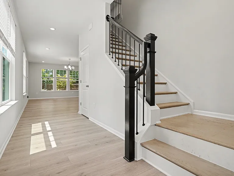 2201 Big Sky Ln — Photo 9