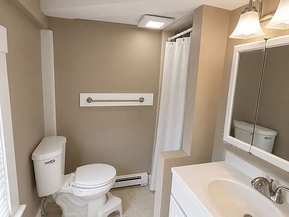4th image of 32 Market St #10