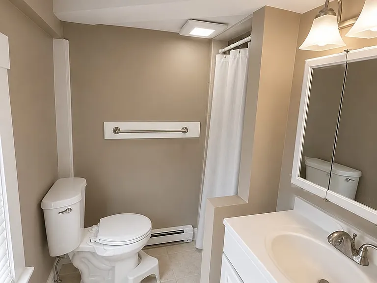 32 Market St #10 — Photo 4