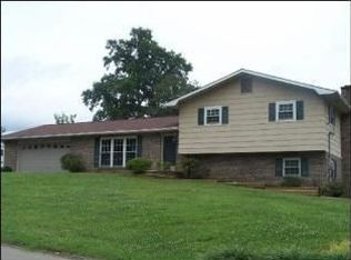 317 Bowman Bend Rd, Harriman, TN 37748
