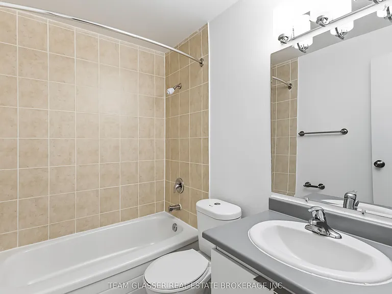 498 Queens Ave #802 — Photo 18