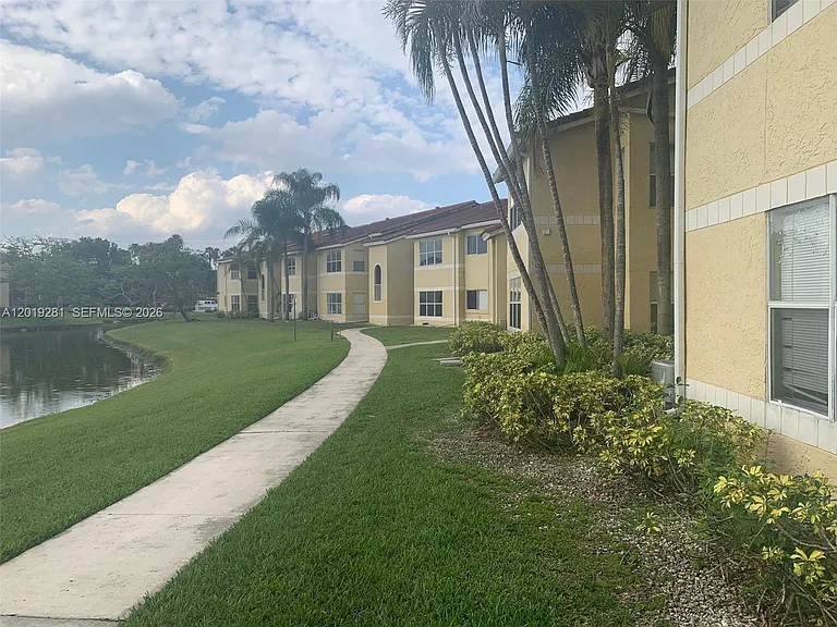 701 Vista Isles Dr #1624 — Photo 10