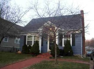 6840 Oak St, Kansas City, MO 64113