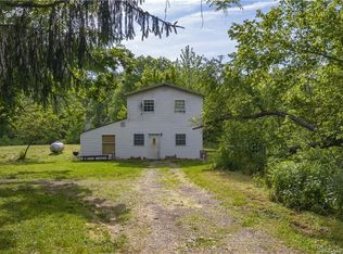1886 W Morgan Ln, Pekin, IN 47165