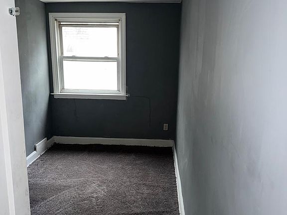 4th image of 616 Macdade Blvd