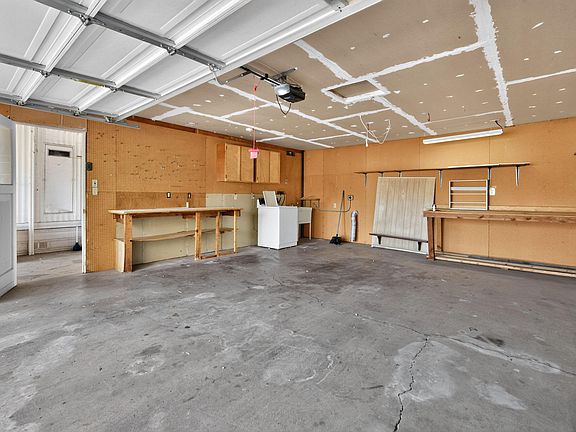 4th image of 3340 Santa Rosa Way
